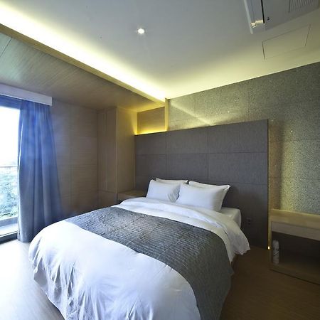 Stanford Hotel And Resort เมืองเชจู ภายนอก รูปภาพ